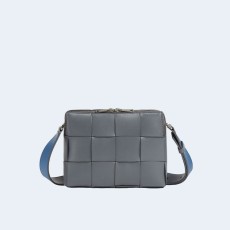 보테가 베네타 카세트 카메라백 그레이